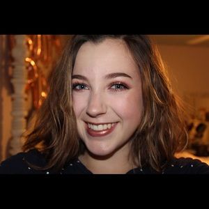 Meet your Posher, Bailey